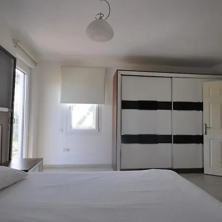Sleeps 7 With Pool Air Con And Wifi Vila Gundogan (Bodrum)